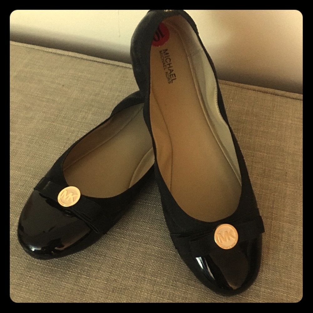 Michael Kors size 10 flats